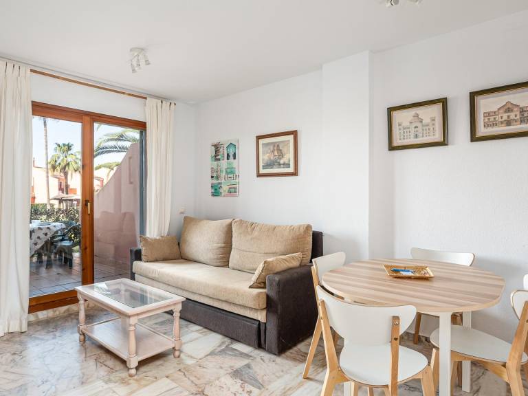 Fully equipped charming rental apartment with pool & yard | Pets allowed — photo 4