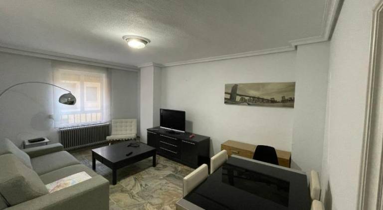 Ample rental apartment | Near Plaza Mayor | Good for workation | Dogs allowed in Salamanca