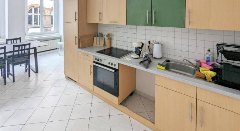 Leipzig Zentrum, Schnelles WLAN, TVs in allen 5 Zimmern, Self-Check-in, 5 Riesige Zimmer fur große G — photo 5