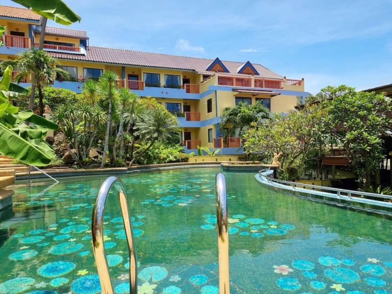 Resort  Kata Beach
