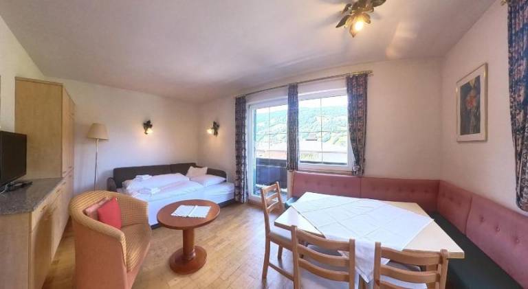 Serviced apartment with garden | Next to the ski | Dogs allowed — photo 3