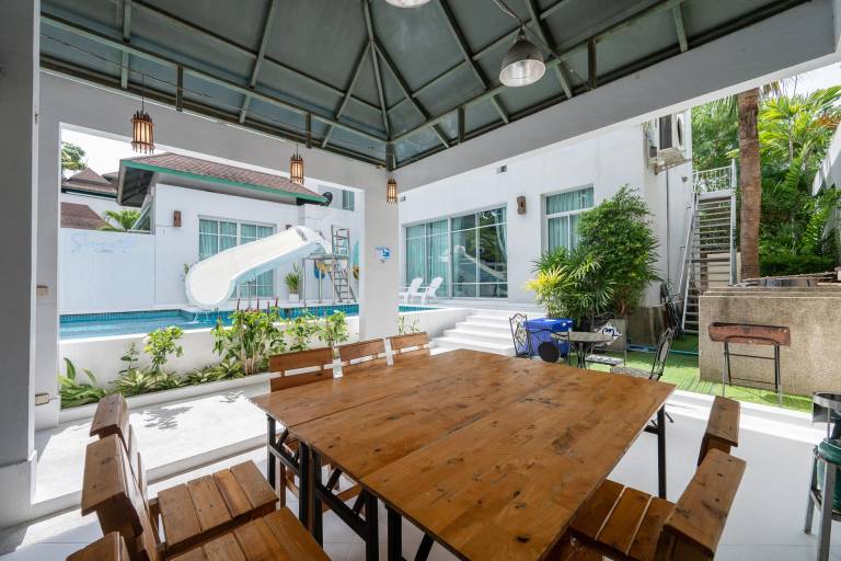 Wonderful vacation home with private pool, jacuzzi & BBQ | Good for workation | Pets allowed — photo 4