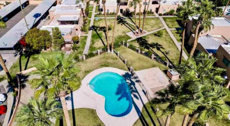 Holiday apartment with pool — photo 3