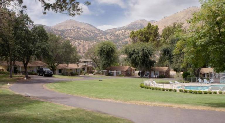 Lazy J Ranch Motel in Three Rivers, CA