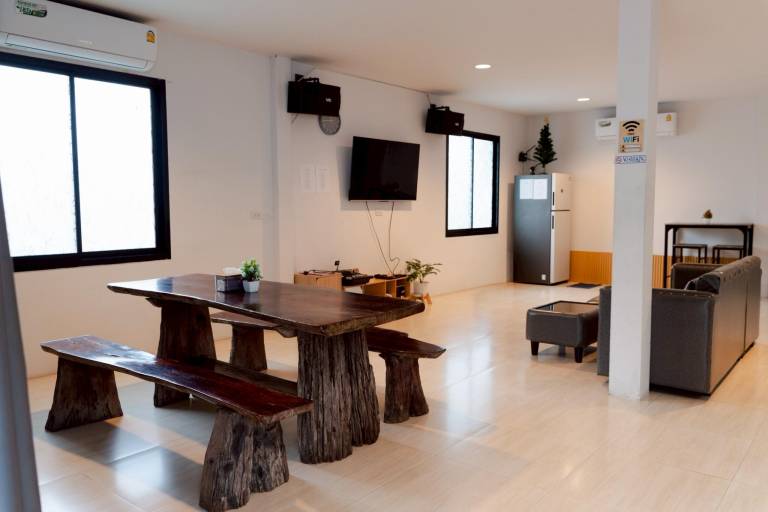Bungalow with barbecue, yard & private pool | Dogs allowed — photo 4
