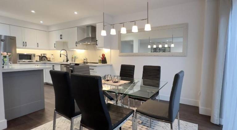 Stylish Home in Prime Location North of Toronto — photo 3