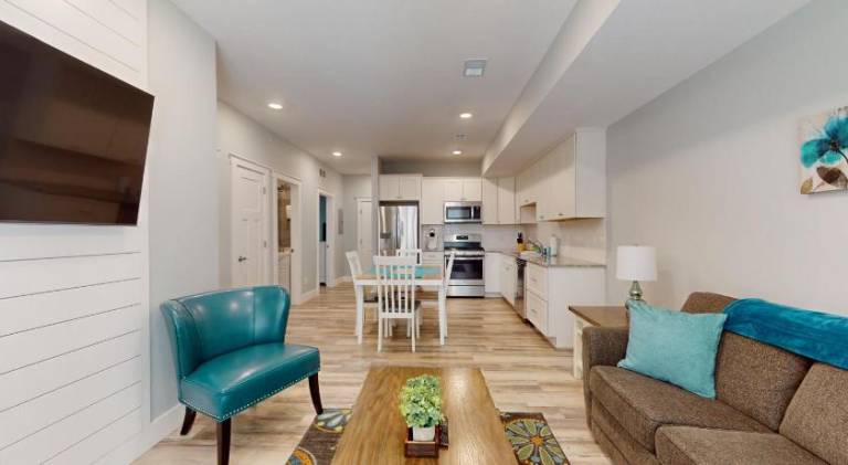 Charming holiday apartment | Beach nearby | Pets allowed in Traverse City, MI