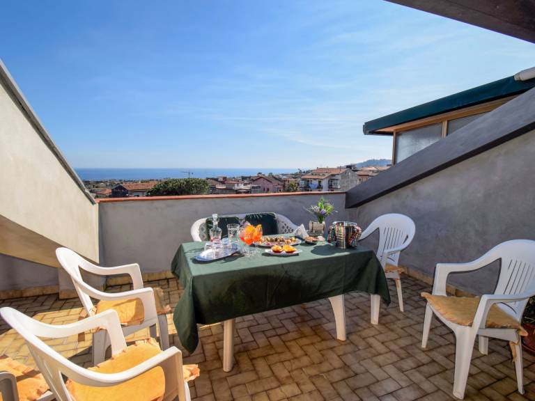 Rental apartment with terrace | Sea view — photo 3