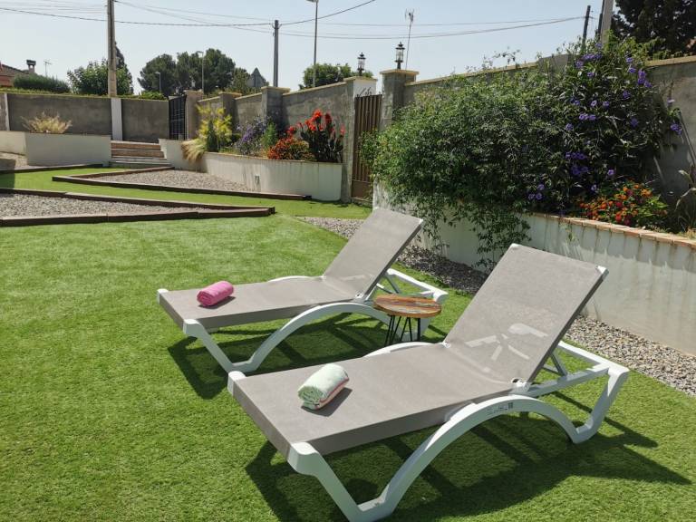 Villa with barbeque, patio & yard | Mountain view — photo 3
