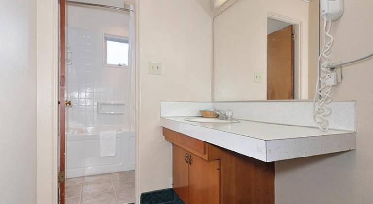 Townhouse Motel — photo 2