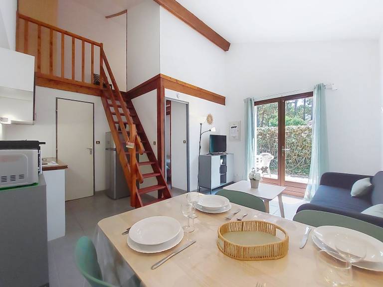 Vacation home with pool & terrace | Pets allowed — photo 4