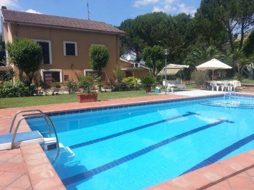 Bed & Breakfast  Marco Simone