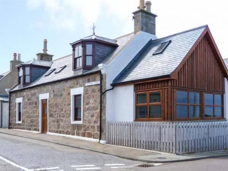 Cottage Cullen