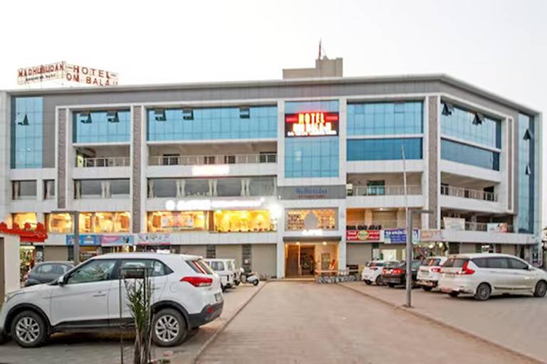 OYO Hotel Om Balaji — photo 4