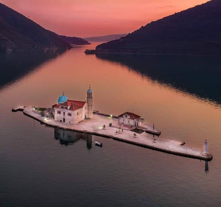 Feriehus  Perast