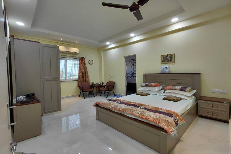 V & U Homestay Sadar