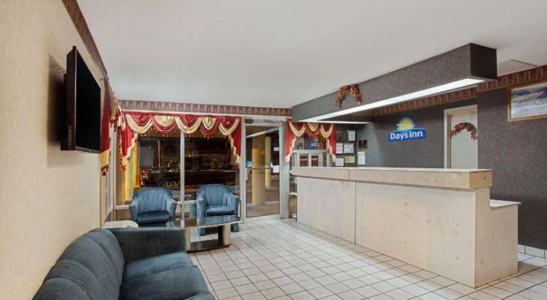 Days Inn by Wyndham Greeneville — photo 2