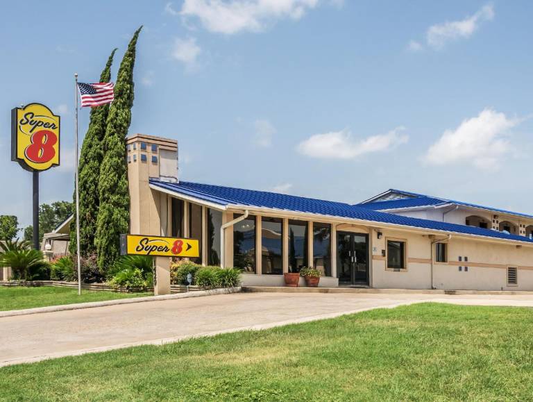 Super 8 By Wyndham San Marcos in San Marcos, TX