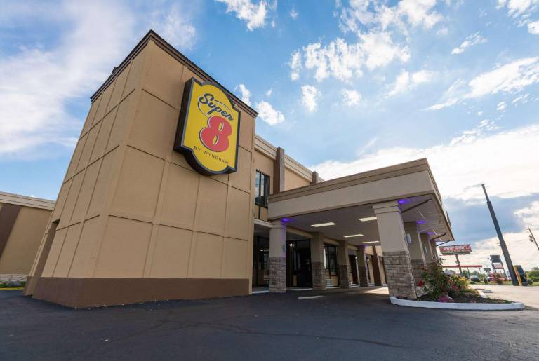 Super 8 by Wyndham Goldsboro in Goldsboro, NC