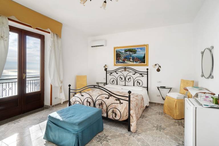 Ravello Room with Sea View — photo 2