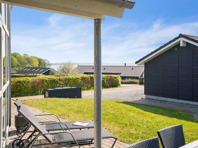Family-oriented big house with terrace, private pool & sauna | Beach nearby | Pet-friendly — photo 5
