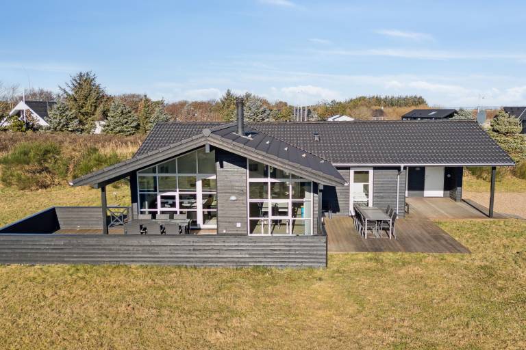 Vacation home with sauna — photo 2
