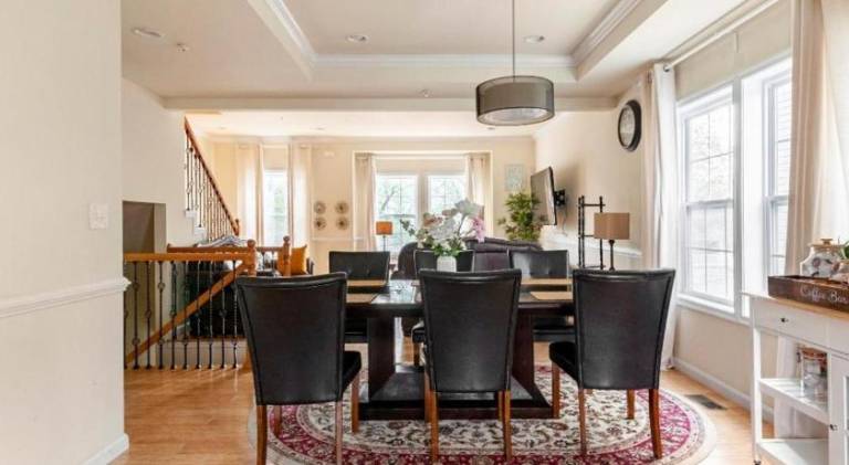 Luxurious & Cheery Private Room in DC