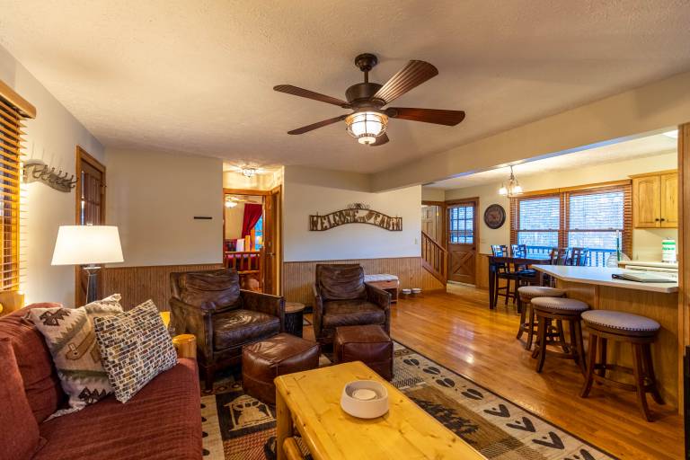 Nuttin Better - App Ski Mtn cabin with hot tub, game table — photo 4