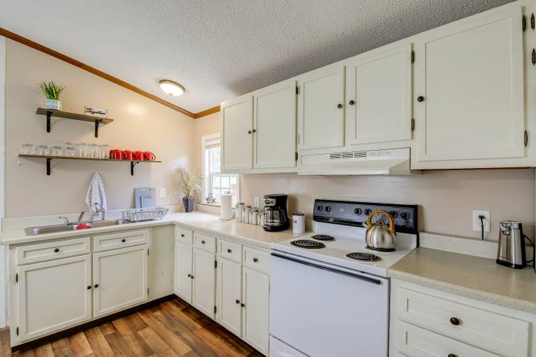 Pet-Friendly Corbin Vacation Rental  4 Mi to Town — photo 2