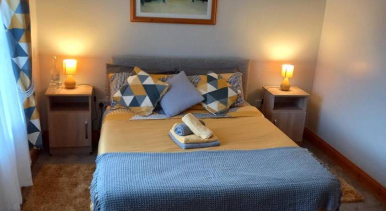 Tinnies Guest House V23HY11 2 minutes to Portmagee