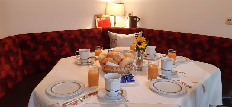 Family-friendly lovely rental apartment with sauna, pool & yard | Ski nearby | Pet-friendly — photo 2