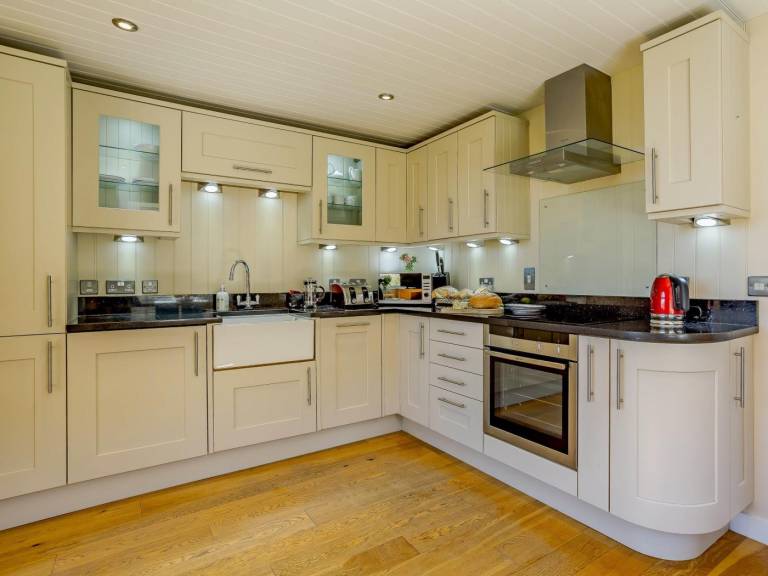 Fully equipped vacation home | Water view | Dogs allowed — photo 5