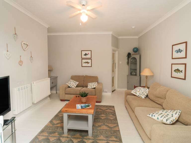 Fully equipped wonderful cottage with yard | Beach view | Pet-friendly — photo 5