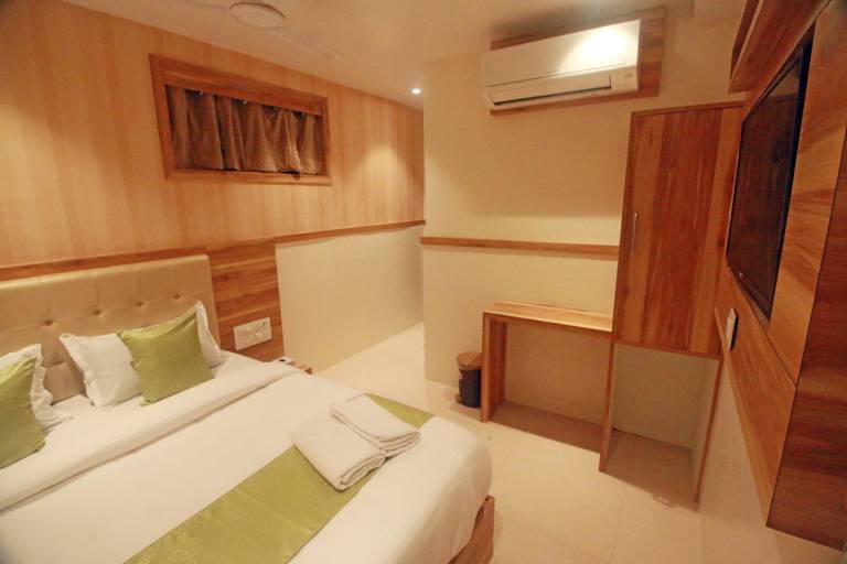 Hotel Al Madina Palace