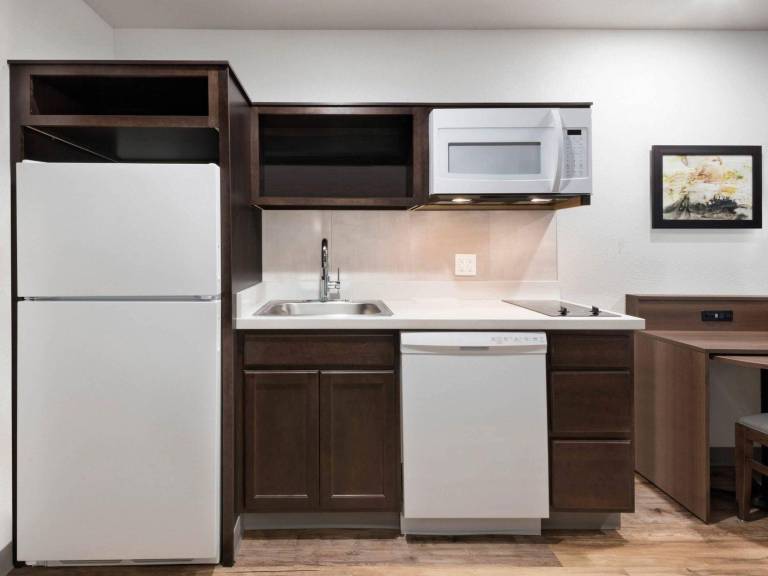 WoodSpring Suites Wilmington Riverfront — photo 5