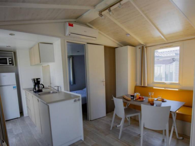Children-friendly beautiful mobile home with terrace & heated pool | Beach nearby | Pet-friendly — photo 5