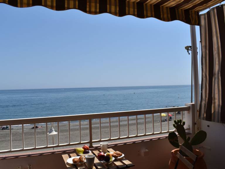 Vacation home with terrace — photo 5