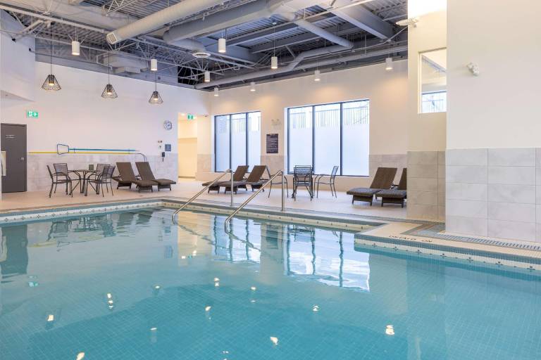 DoubleTree by Hilton Calgary North — photo 4