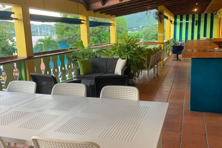 The Waterfront Inn Hostel