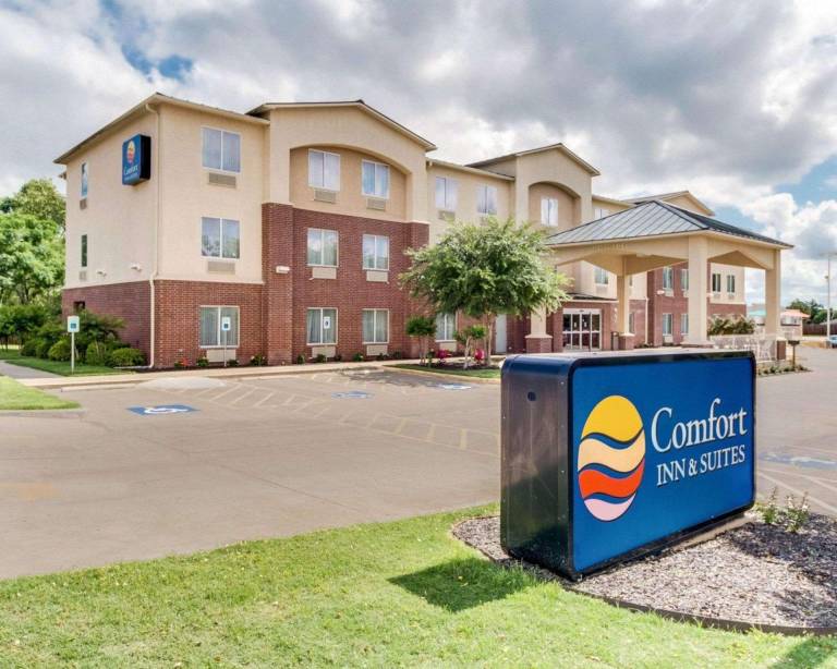 Comfort Inn & Suites Fredericksburg in Fredericksburg, TX