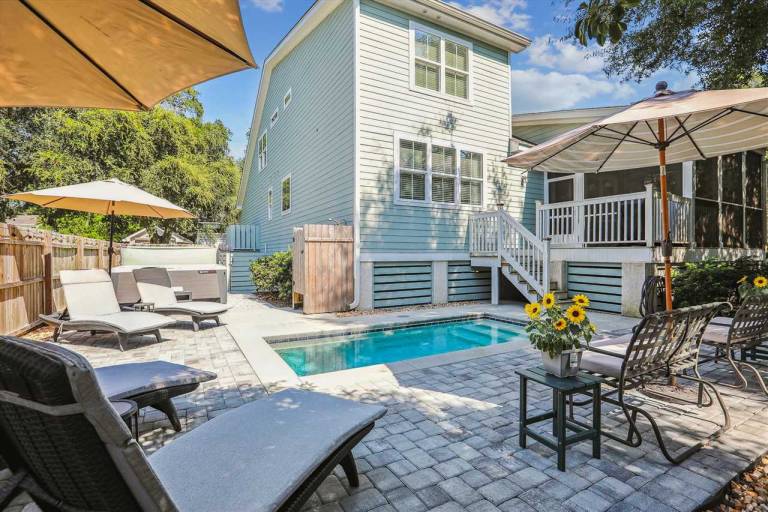 Fully equipped house with BBQ | Pets allowed in Hilton Head Island, SC