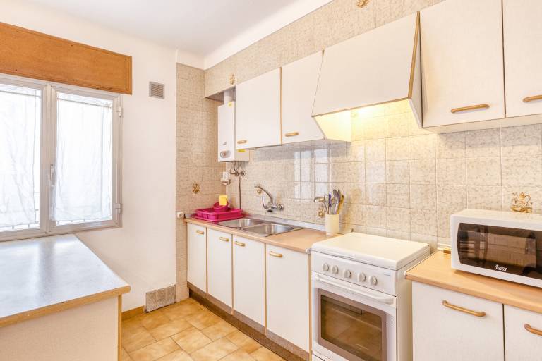 Apartment on the Paseo Marítimo '2-2' close to the Beach with Balcony & Wi-Fi — photo 5