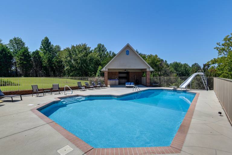 Lebanon vacation homes place you close to Tennessee's nature - HomeToGo