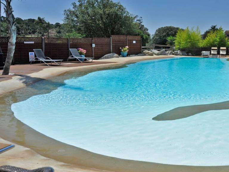 Charming mobile home with terrace, hot tub & pool | Dogs allowed — photo 2