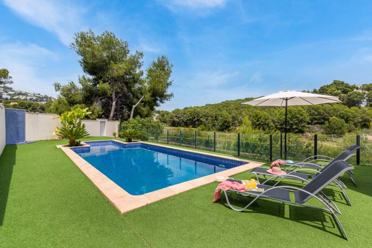 Fully equipped pleasant villa with private pool, barbecue & terrace | Pets are welcome — photo 3