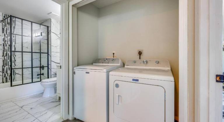 Vacation home with pool | Pet-friendly — photo 4