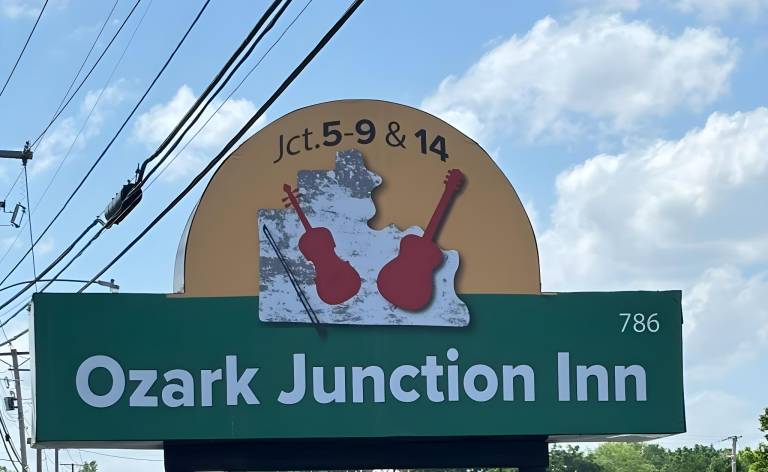 Ozark Junction Inn in Mountain View, AR