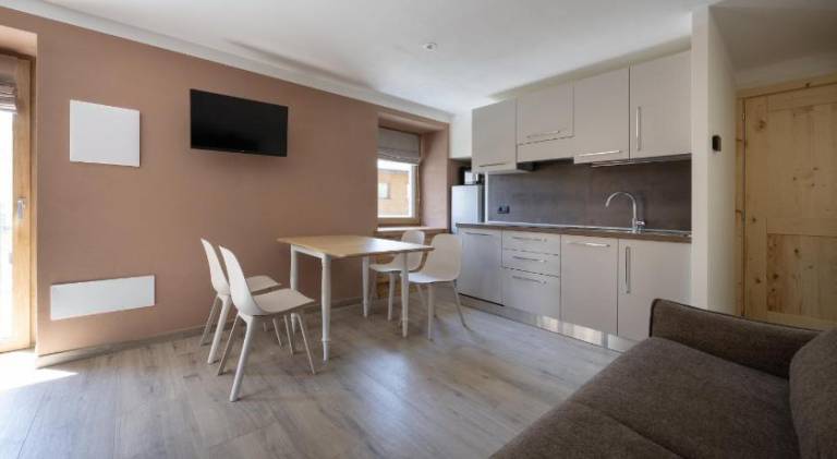 Holiday apartment with terrace — photo 4