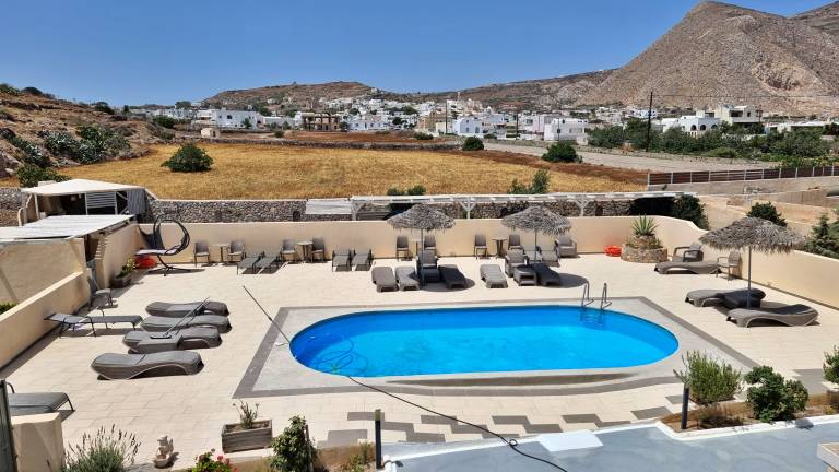 Privatzimmer in Emporio, Santorin für max. 4 Personen Privatzimmer in Emporio, Santorin für max. 4 Personen