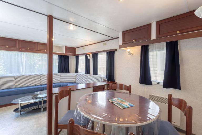 Child-friendly pleasant mobile home with terrace, heated pool & jacuzzi | Close to the beach | Pet-friendly — photo 4